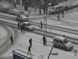 984 köy yolu kapalı